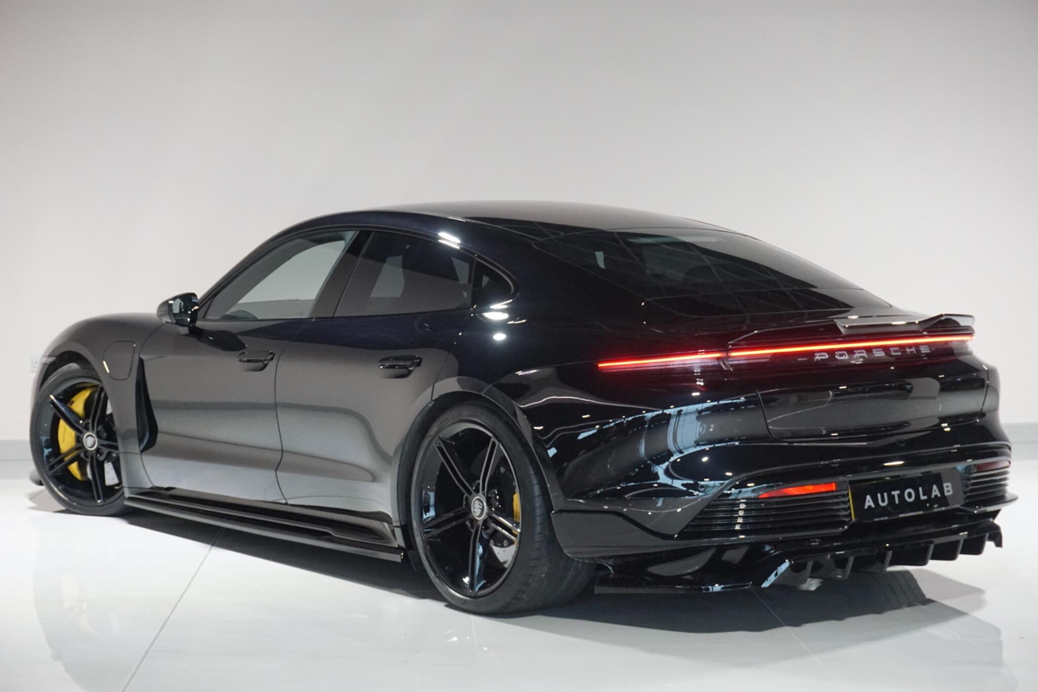 Porsche Taycan Performance Plus 93.4kWh Turbo Saloon 4dr Electric Auto 4WD (680 ps)